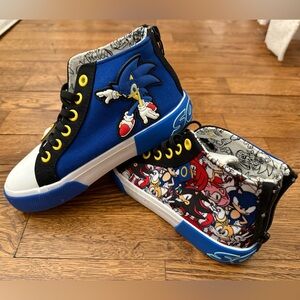 Sonic the Hedgehog High-Top Sneakers